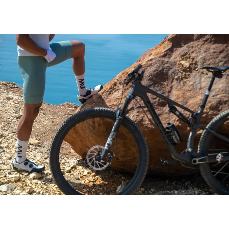 Gravelschoenen|Mtb-Schoenen < Northwave Extreme XT Schoenen - light grey/sage 112
