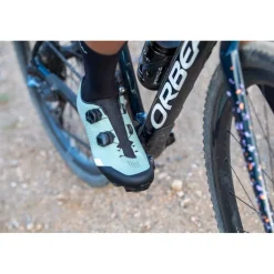 Mtb-Schoenen|Mtb-Schoenen < Northwave Striker MTB Schoenen - light grey/zwart 92