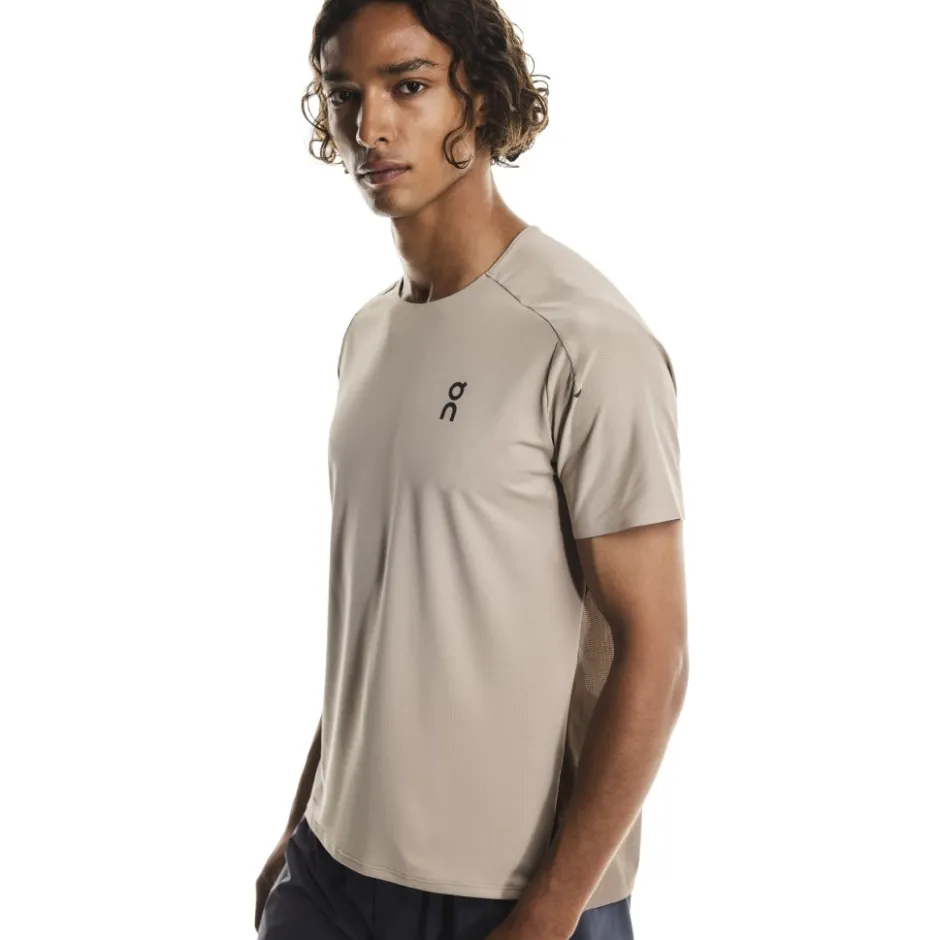 T-Shirts En Tops < On Running On Perforance-T Hardoophirt Heren - Deert | Cinder