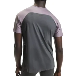 T-Shirts En Tops < On Running On Perforance-T Hardoopshirt Heren - Dewberry | Ecipse
