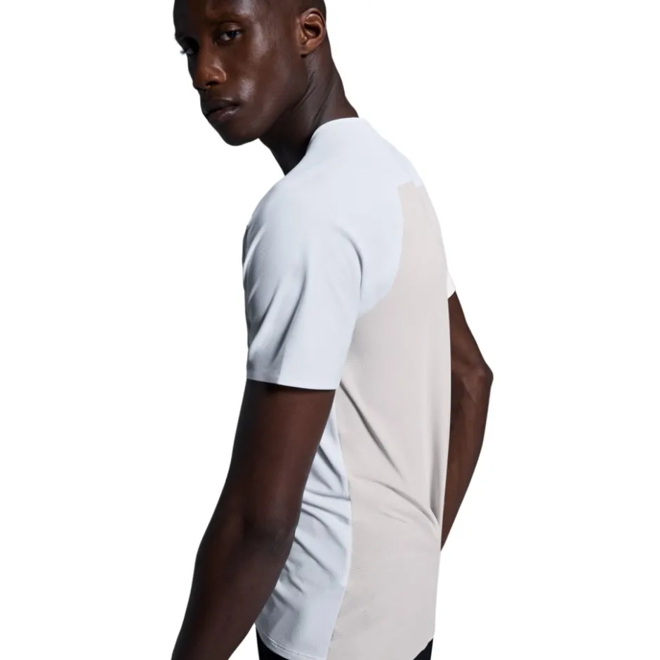 T-Shirts En Tops < On Running On Perforance-T Hardoophirt Heren - Wit | Ziver