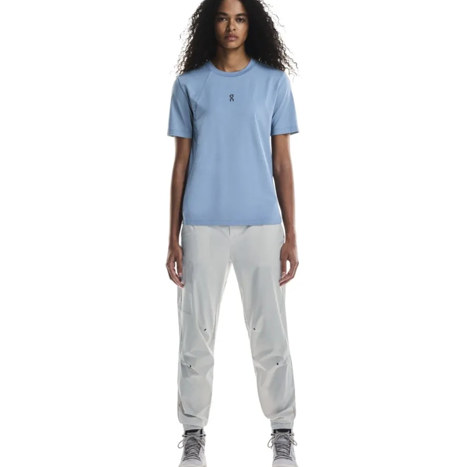 Shirts & Midlayers < On Running On Trek-T T-Shirt Daes - Chabray