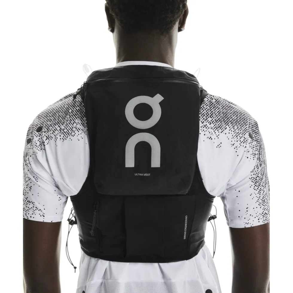 On Ultra Trailvest Pro - Zwart