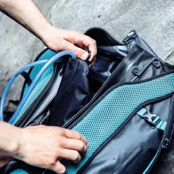 Waterzakken|Rugzakken & Drinksystemen < ORTLIEB Atrack Hydration-System 2L Drinkzak