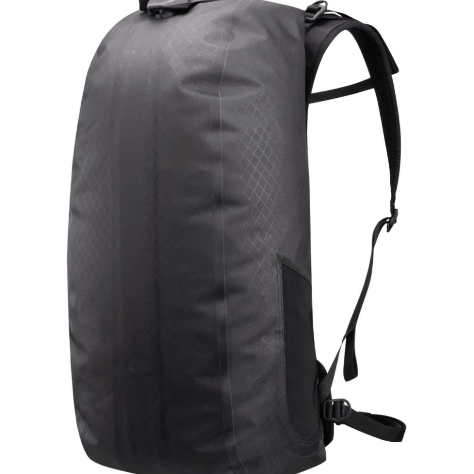 Rugzakken & Drinksystemen < ORTLIEB Atrack Metrosphere - Rugzak - 34L - black embossed