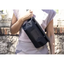 Overige Tassen & Etuis|Overige Tassen En Etuis < ORTLIEB Metrosphere Schoudertas - 3L - black embossed