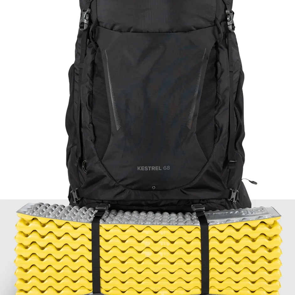 Rugzakken & Drinksystemen < Osprey Kestrel 68 Rugzak - S/M - Zwart