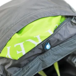 Rugzakken & Drinksystemen < Osprey Atmos AG 50 Rugzak - Black