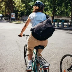 Messenger Bags En Schoudertassen < Osprey Metron 18 Messenger Bag - Black/Anchor Blue