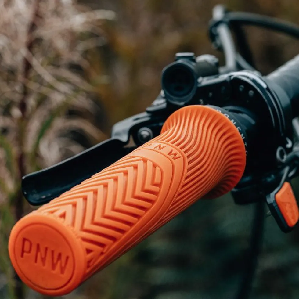 PNW Components Loam Handvatten - Lock-On | XL (34mm) - fruit snacks