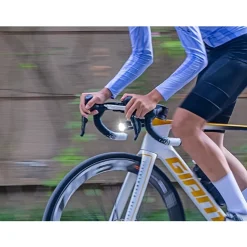 Ravemen K1800 Fietslamp Vooraan - Zwart