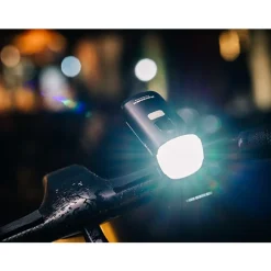 Voorlampen|Verlichting < Ravemen K1000 Fietslamp Vooraan - Zwart