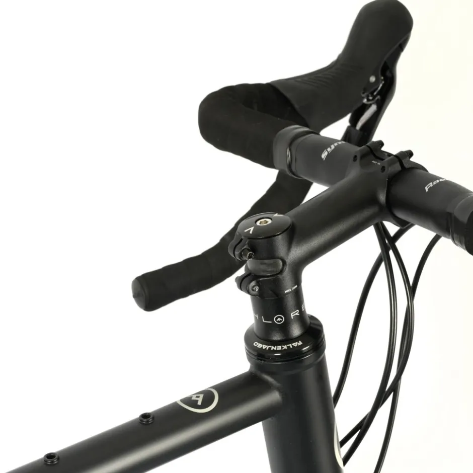 Race Gravelbikes < Rennstahl 781 Grave - Gravebike - hiano GRX - 2026 - back atte