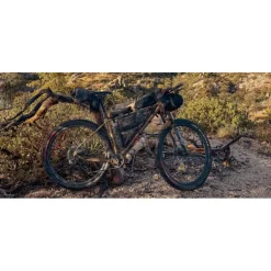 Restrap Adventure Race Bovenbuis Tas - 1.2L - zwart
