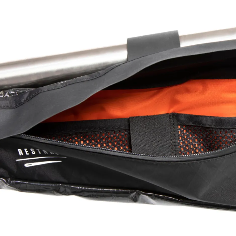 Frametassen < Restrap Adventure Race Frametas - 4.5L - zwart
