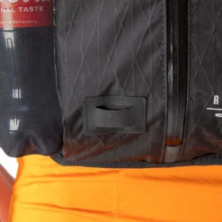 Restrap Adventure Race Vest met Drinksysteem - L/XL - zwart