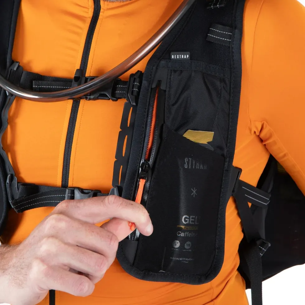 Restrap Rolltop Vochtregulerende vest 14L + drinkzak 2L - black