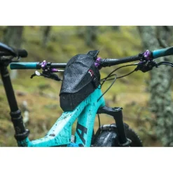 Revelate Designs Mag Tank 2000 Bolt-On - Bovenbuis Tas 1.4L - Zwart
