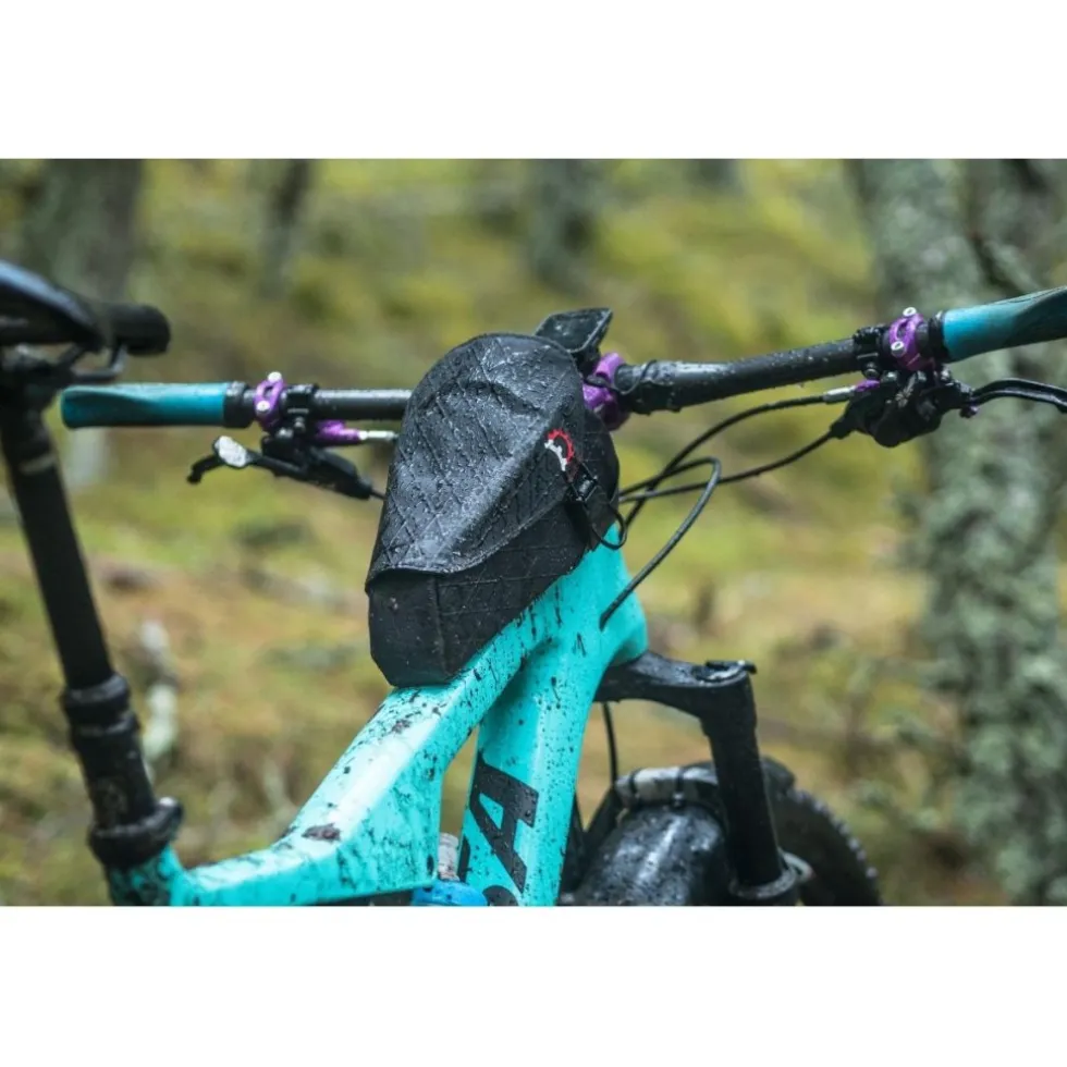 Revelate Designs Mag Tank 2000 Bolt-On - Bovenbuis Tas 1.4L - Zwart