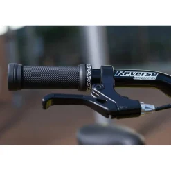 Reverse Components Youngstar Lock-On Grips | 28mm - black/orange