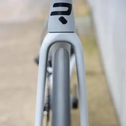 Aero Racefietsen < Ridley FACN R - Force AX - Carbon Racefiet - 2025 - battehip grey / back