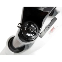 Verende Voorvorken < RST Vogue Air 28 Inch Trekking Suspension Fork - 80mm - 1 1/8" - Disc - QR - white