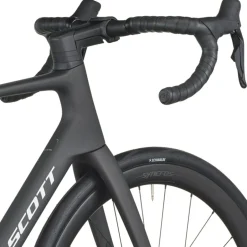Endurance Racefietsen < SCOTT ADDICT 30 - Carbon Racefiets - 2026 - carbon black