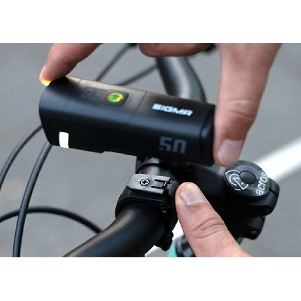 SIGMA Aura 50 Fietslamp Vooraan + Hiro 10 Achterlicht
