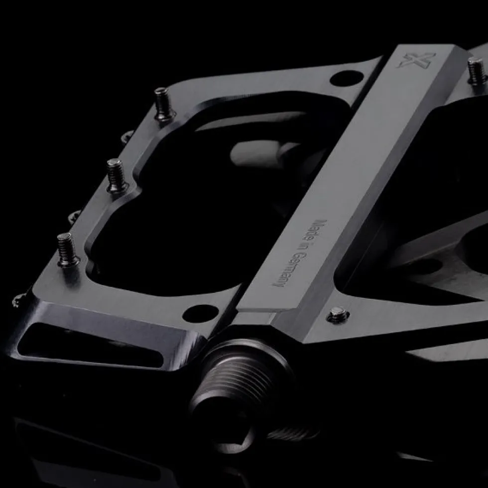 Sixpack Your Part Millenium 3.0 Pedals - Midnight black