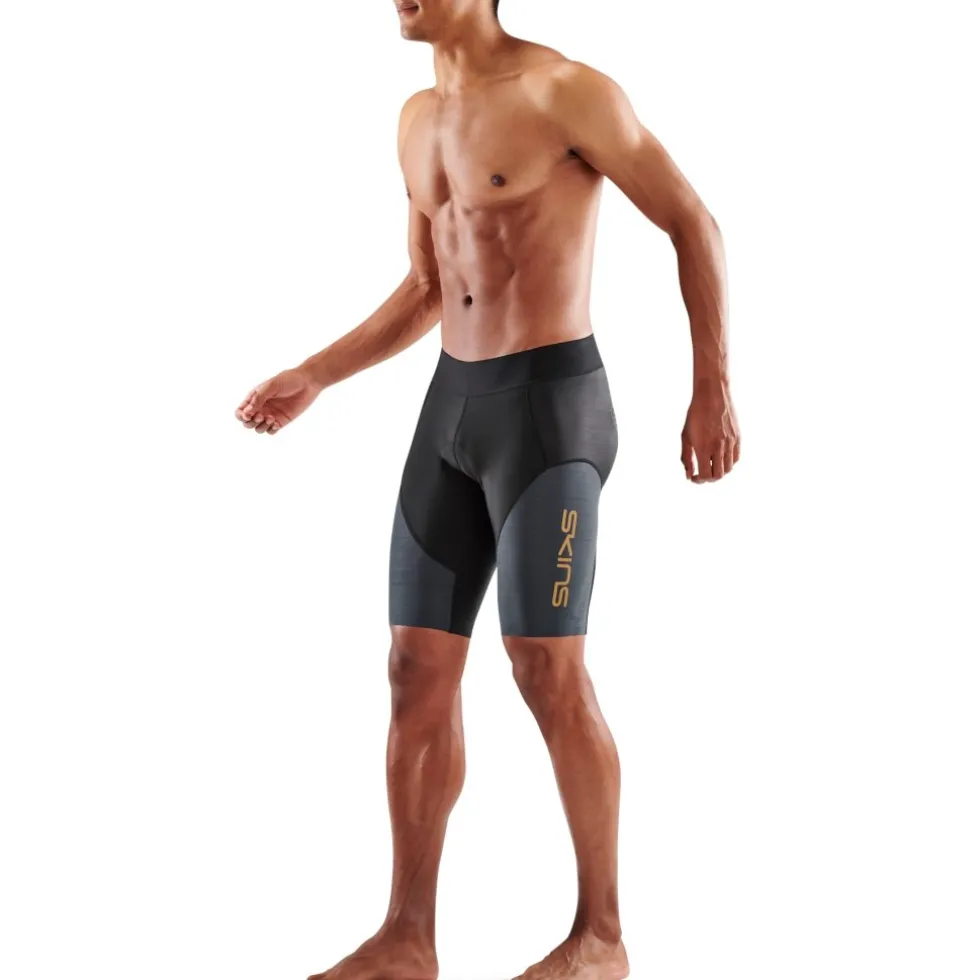 SKINS TRI Elite Short Heren - Black/Carbon