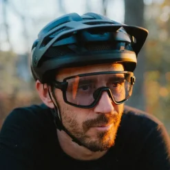 Downhill Helmen < Smith Forefront 3 IP Hel - atte eteorite / Aura
