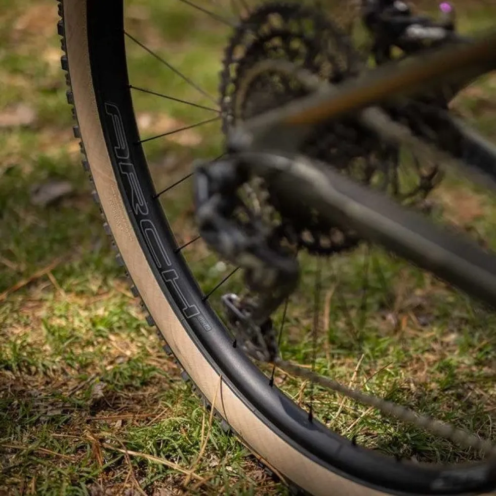 Stan's NoTubes Arch MK4 MTB Rim 26" | 28mm - 28 Holes