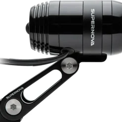 Supernova E3 Pro 2 Fietslamp Vooraan - zwart gepolijst