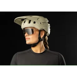 E-Bike Helmen < SWEET Protection Bushwhacker II Visor MIPS Helm - Tusken
