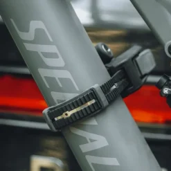 Fietsendragers < Thule Epos Fietsdrager achterkant - 2 Fietsen - Black