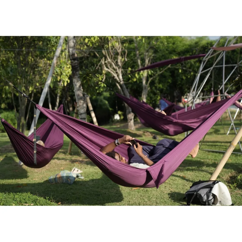 Ticket To The Moon Travel Compact Hangmat - Plum