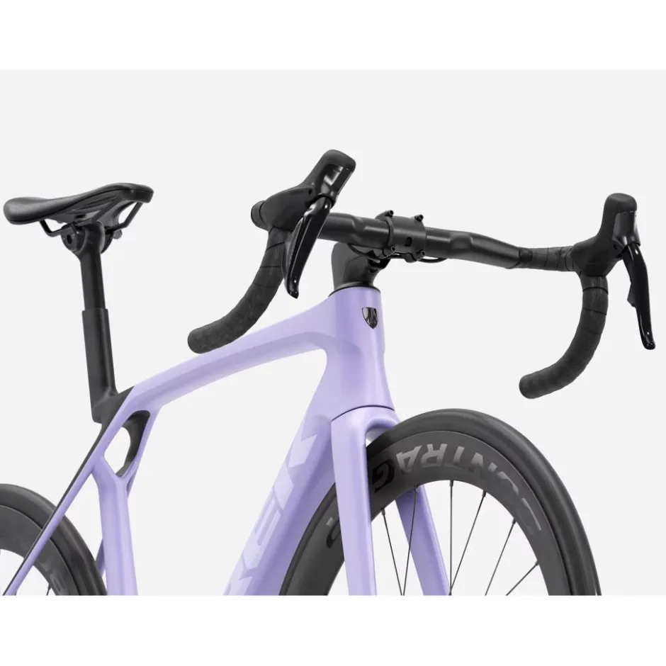 Aero Racefietsen < Trek ADONE SL 7 GEN 8 - Carbon Racefiets - 2026 - atte Lavender Haze/Deep Soke