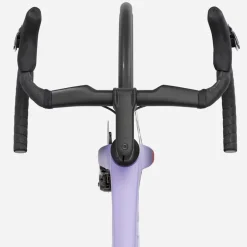 Aero Racefietsen < Trek ADONE SL 7 GEN 8 - Carbon Racefiets - 2026 - atte Lavender Haze/Deep Soke