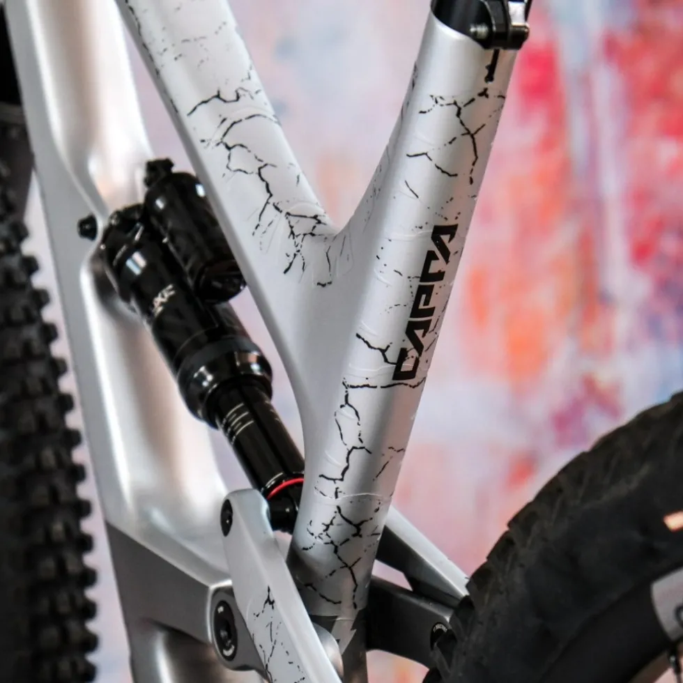 Unleazhed Frame Unscratch BP01-F XXL Beschermfolie voor het Frame - Fragment Black Glossy