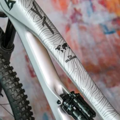 Stickers < Unleazhed Frame Unscratch BP01-S Bovenbuis Beschermfolie voor het Frame - Topolines Black Matt