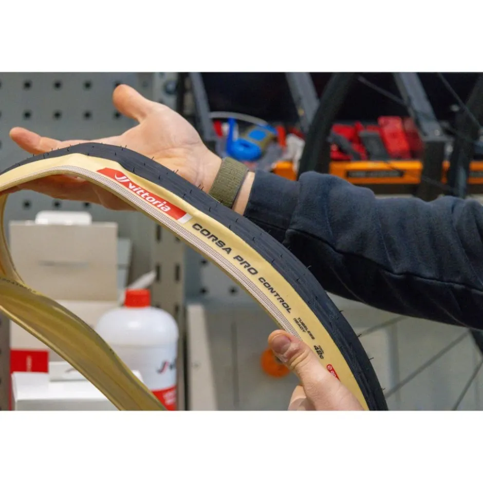 Banden < Vittoria Tires Vittoria Corsa Pro Control Vouwband - TLR (Tubeless Ready) - 42-622 | para