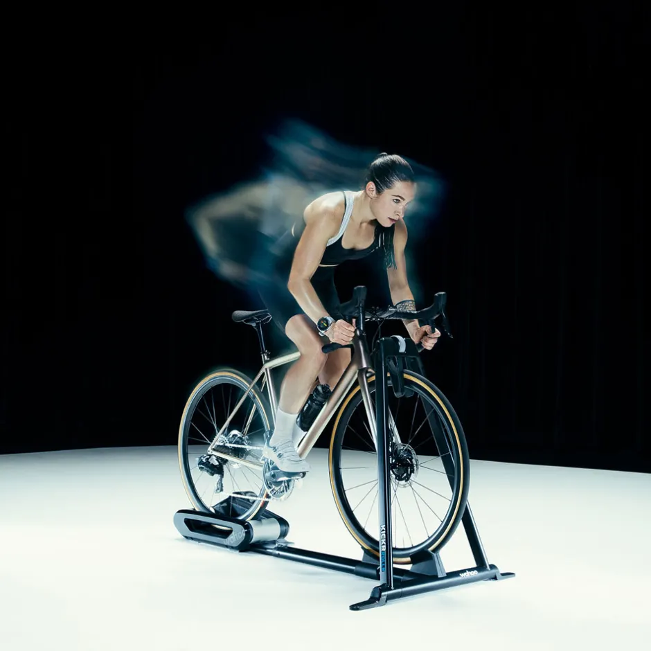 Fietstrainers|Rollerbanken < Wahoo Fitness Wahoo KICKR Rollr V2 Smart Bike Trainer - zwart