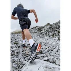 Schoenen|Trailrunning Schoenen < X-Bionic Terraskin X02 Trailrunningschoenen - x black/x white