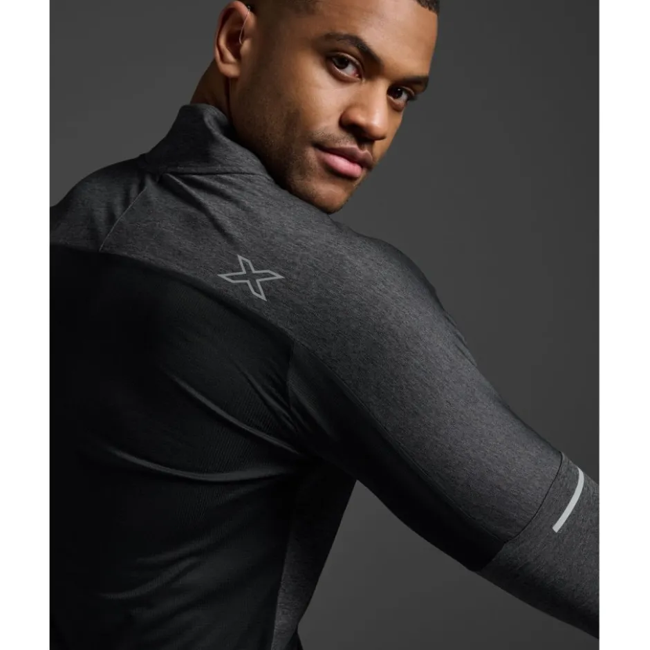 T-Shirts En Tops < 2XU Aero 1/2 Zip Shirt met ange mouwen Heren - back/siver refective