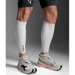 Sportbandages & Braces|Sportbandages & Braces < 2XU Light Speed Aero kuitwarmers - white/black