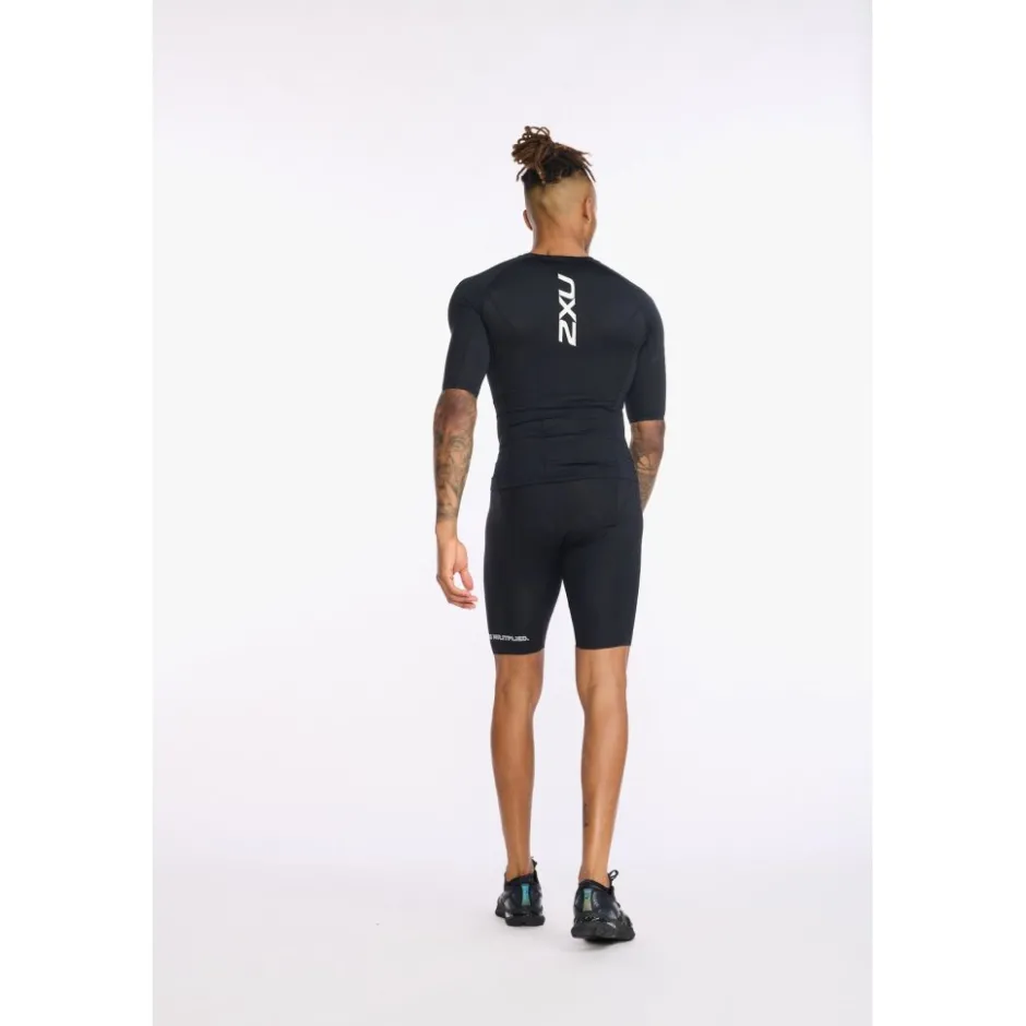 T-Shirts & Tops < 2XU Aero Tri Top Dame - zwart/wit