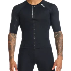 T-Shirts & Tops < 2XU Aero Tri Top Dame - zwart/wit