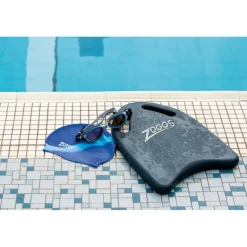 Zwemhulpmiddelen < Zoggs EVA Kick Buoy - Medium - zwart