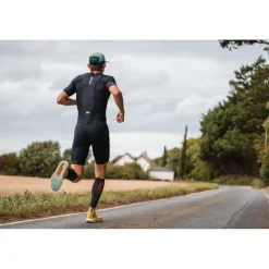 Zone3 Activate+ Trisuit met korte mouwen voor heren - black