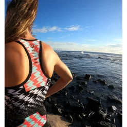 T-Shirts & Tops < ZOOT Ultra Racerback Triatlon-Tanktop Dames - ultra '19